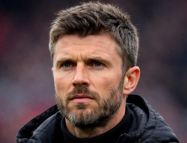 Michael Carrick HLV điềm tĩnh trước trận đấu lớn.